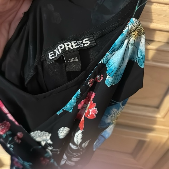 Express Romper - Picture 11 of 11